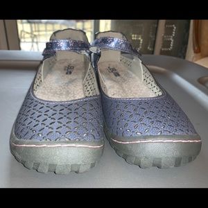 JUBU powder blue sport flat